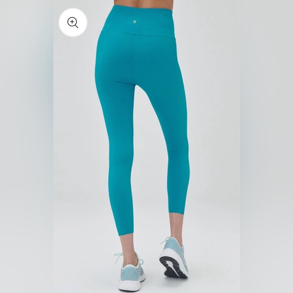 Spiritual Gangster Love Sculpt leggings NWT M/L - Picture 3 of 4